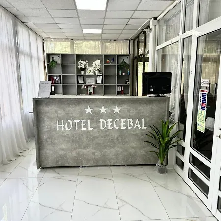 Decebal Pensión